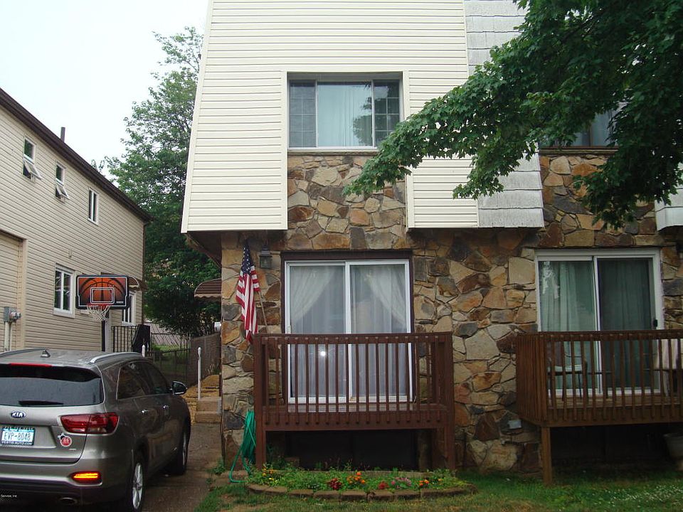1st image of 40 Roanoke St