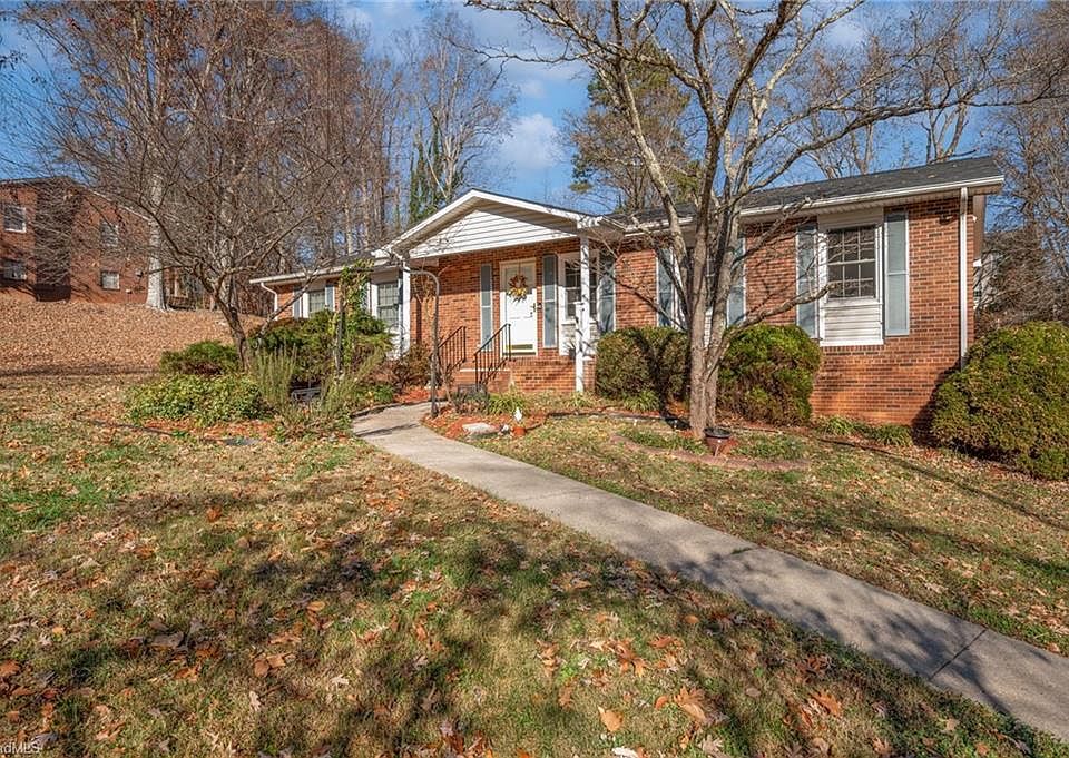 1st image of 585 Ocala Dr