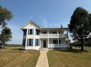 2000 Edgewood Rd, Dickson, TN 37055