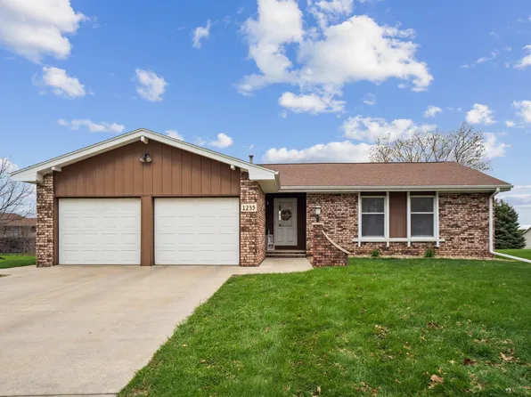 1235 9th St, Jesup, IA 50648