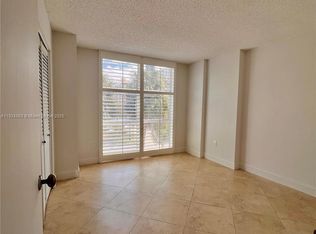 17600 N Bay Rd #N304, Sunny Isles Beach, FL 33160