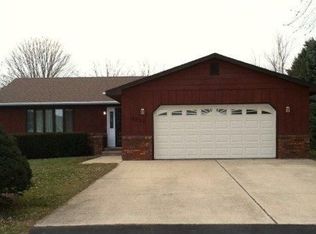 9530 Denver Dr, Belvidere, IL 61008