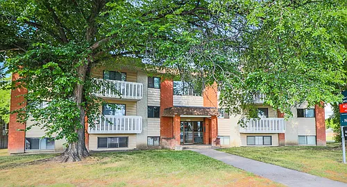 256 Mayor Magrath Dr N Photo 1