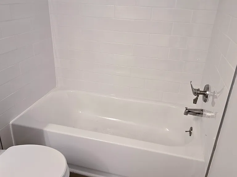 3910 E 11th St #2 — Photo 9