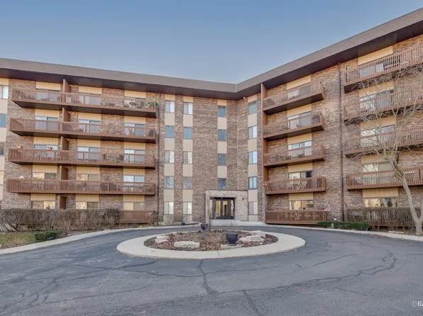 120 Lakeview Dr APT 503, Bloomingdale, IL 60108
