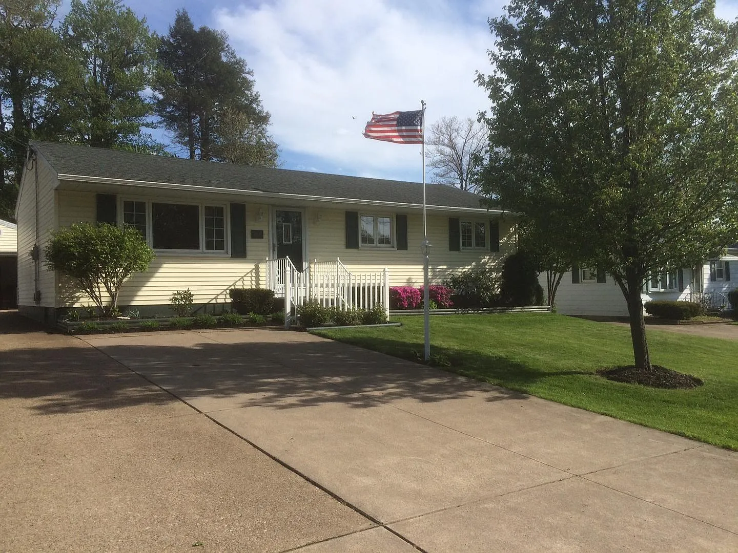 1831 W Grandview Boulevard — Photo 1