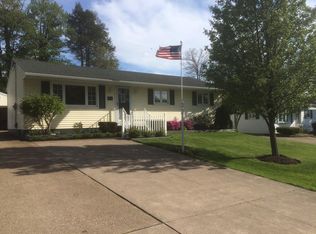 1831 W Grandview Blvd, Erie, PA 16509