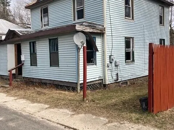 28 Branch St, Malone, NY 12953