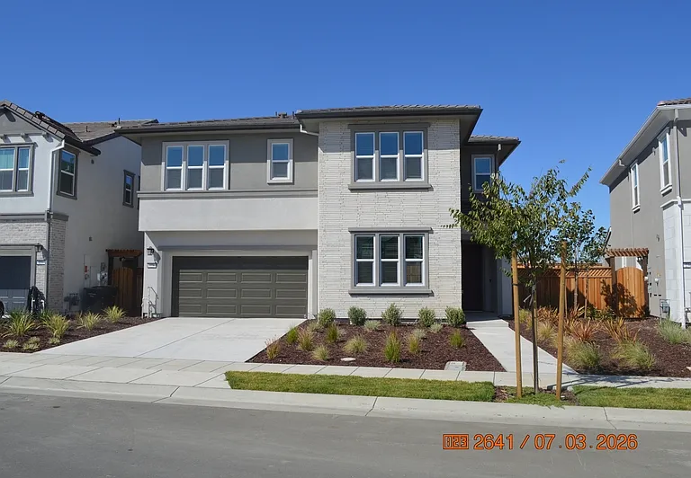 228 W Volta St — Photo 1