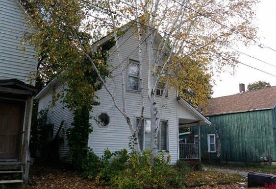 2nd image of 28 Thompson Ave