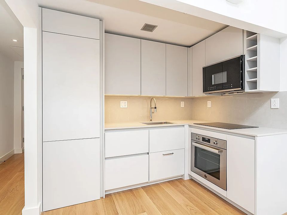 1st image of 321 E 22nd St APT 6M