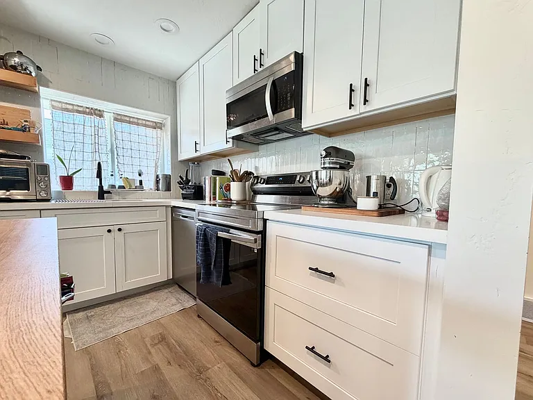 251 E Kelsey Ave — Photo 7