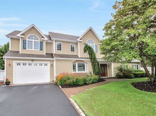 27 Morris St, Pt Jefferson Station, NY 11776