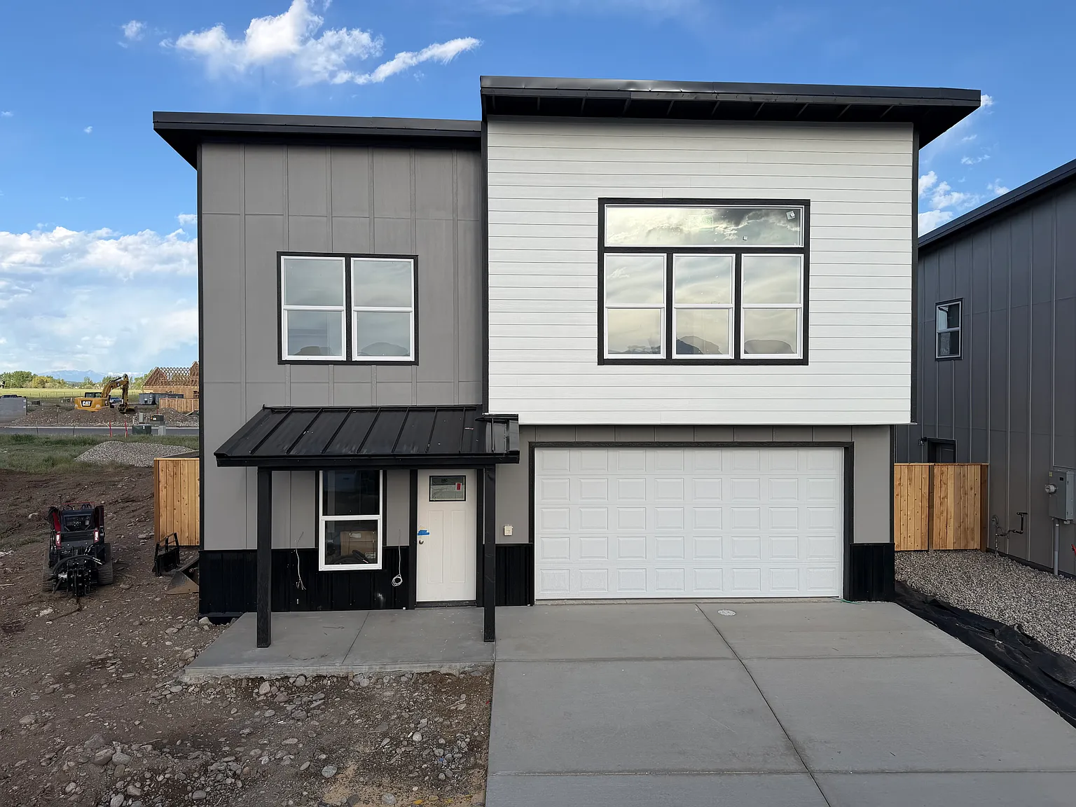 4 bed, 2.5 bath, 2250 sqft, $4,095 — Photo 1