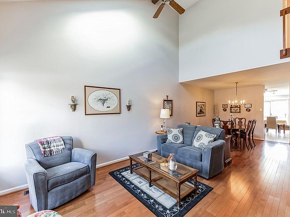 5th image of 20 Cypress Ln