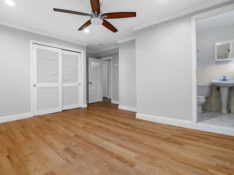 7 Pine St #2 — Photo 19