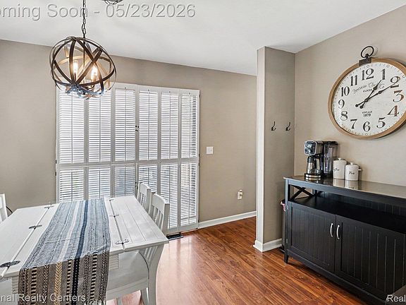2nd image of 753 Oak Brook Ridge Dr