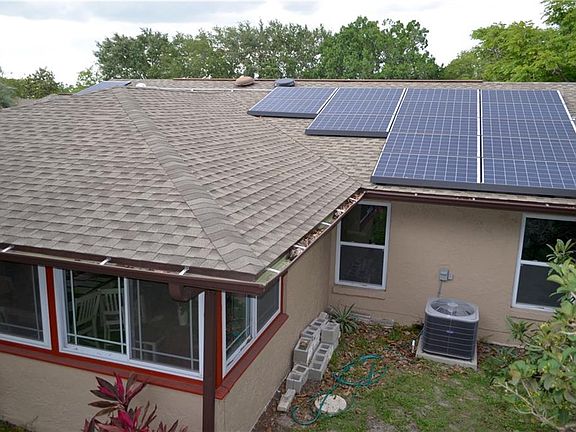 3rd image of 4816 Gardenbrook Ln