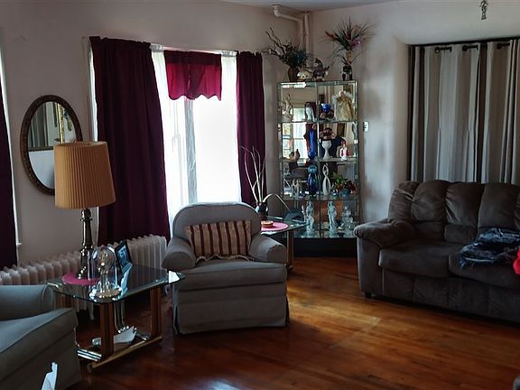 2nd image of 801 Crystal Ave