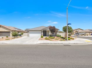 3643 Garnet Ln, Lancaster, CA 93535
