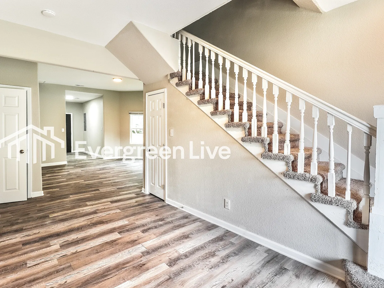 5 bed, 3.5 bath, 2164 sqft, $2,395 — Photo 3