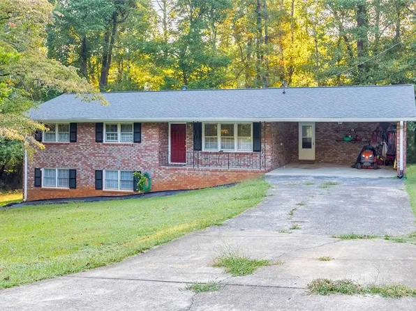 1966 Pine Hill Cir NW, Kennesaw, GA 30144