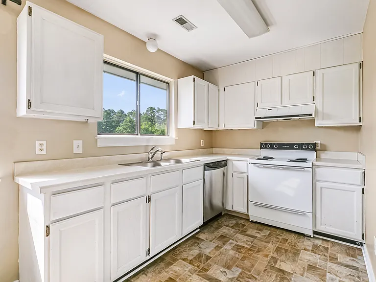 5992 Ware Point Rd — Photo 8