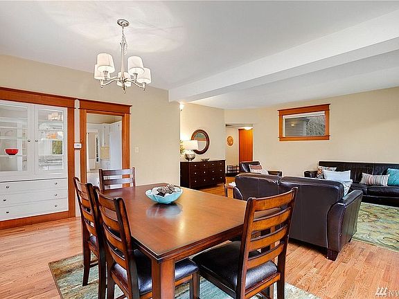 3rd image of 6827 28th Ave NE