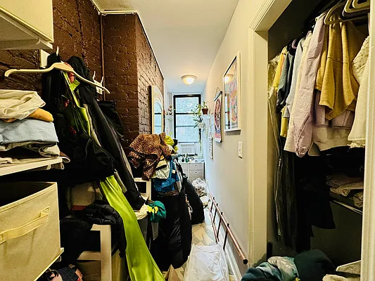 Rented by Metropolitan Property Group | media 25