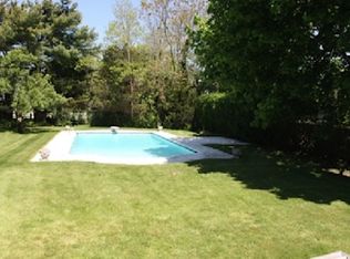 16 Seafield Ln, Westhampton Beach, NY 11978