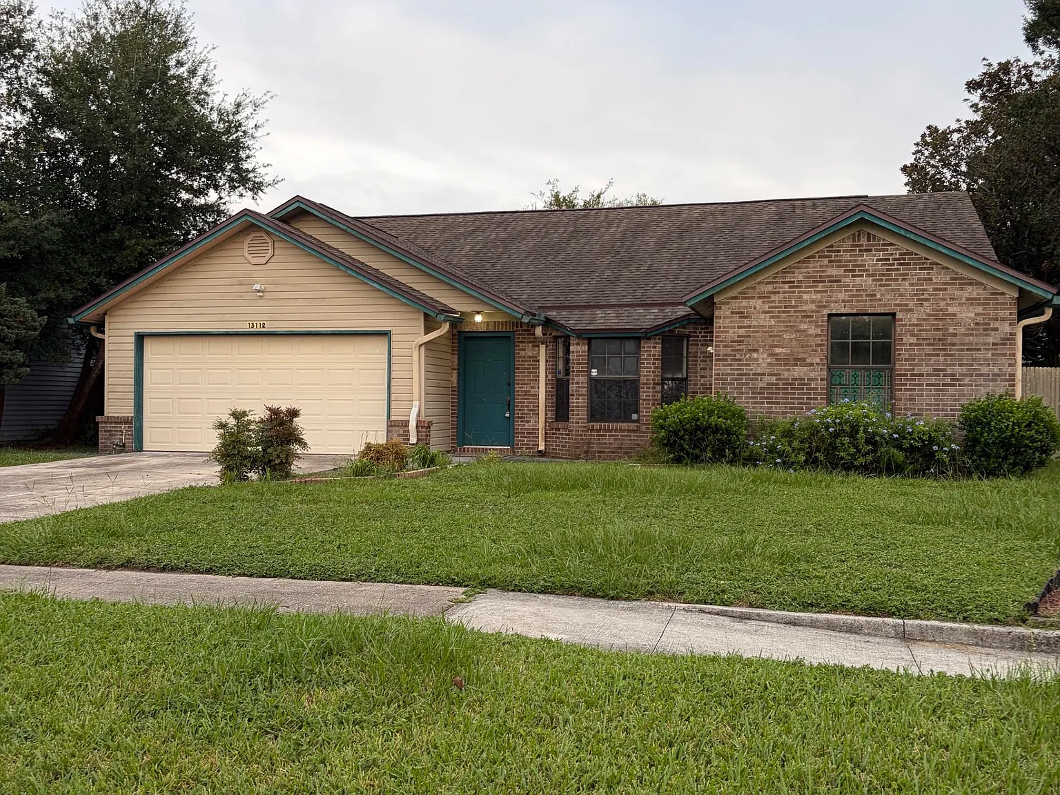 4 bed, 2.0 bath, 1713 sqft, $2,600 — Photo 1
