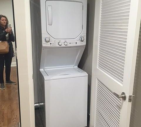 3rd image of 807 N Edinburgh Ave APT 5