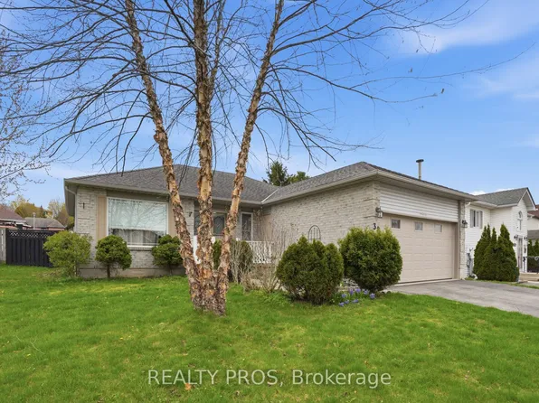 38 Pebble Beach Ct, Woodstock, ON N4S 8X2