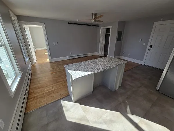 200 State St #10 — Photo 4