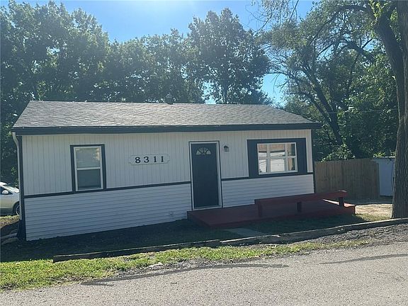 5th image of 8311 Tracy Ave