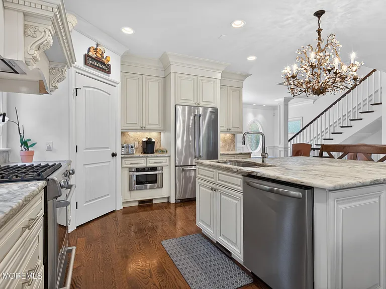 29 Lafayette St — Photo 15