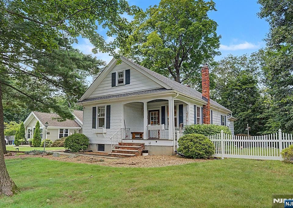 1st image of 41 Poplar St