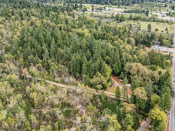 2nd image of 323 Valley Heights Rd