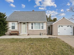 340 22nd Ave SW, Cedar Rapids, IA 52404