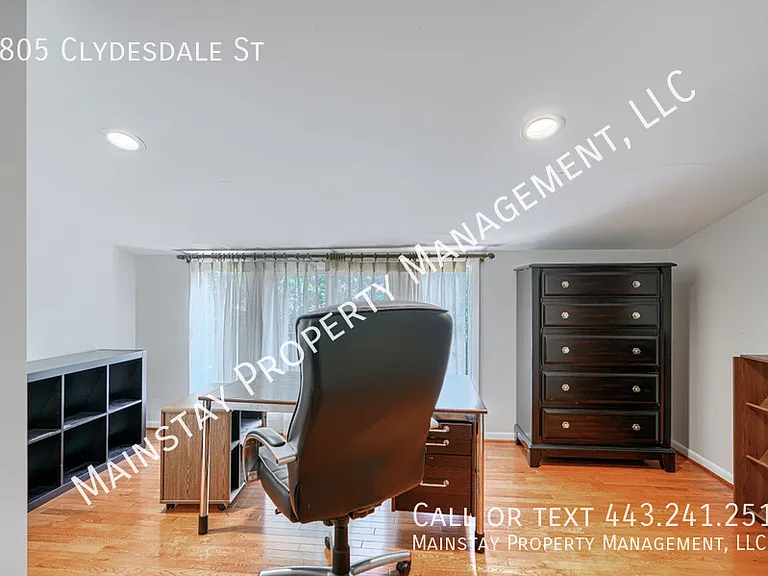 9805 Clydesdale St — Photo 42