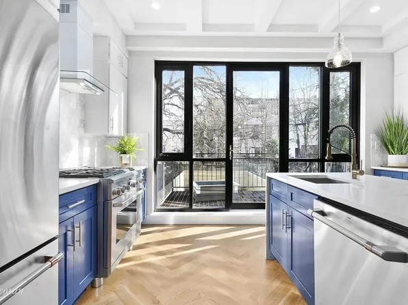 1118 Decatur St, Brooklyn, NY 11207