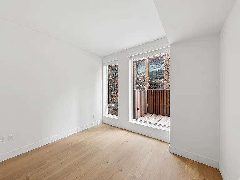 312 W 43rd St #2B — Photo 10