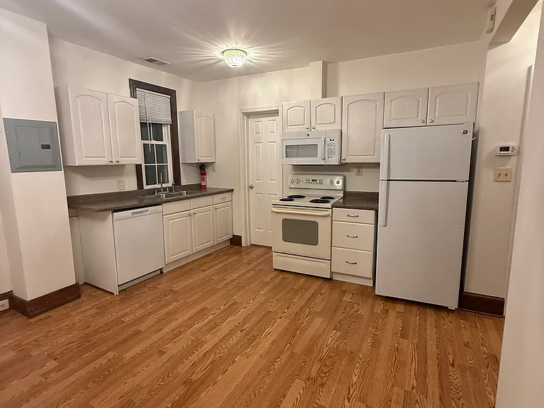 4123 Connecticut Ave NW — Photo 12