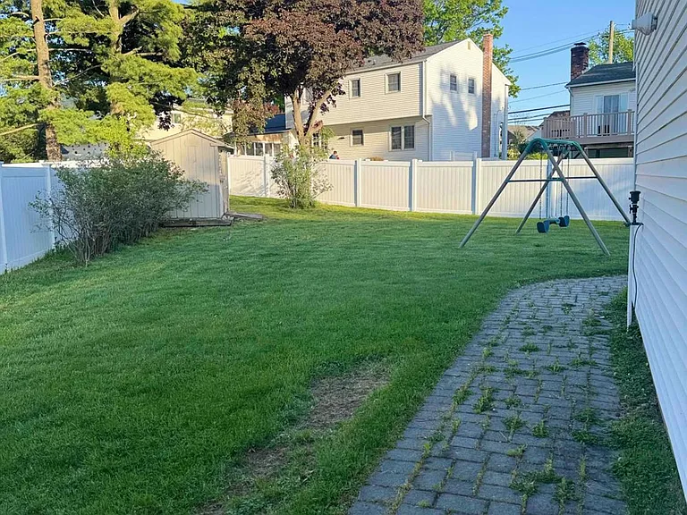 5 Timothy Ct — Photo 6