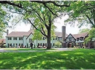 8125 Kugler Mill Rd, Cincinnati, OH 45243