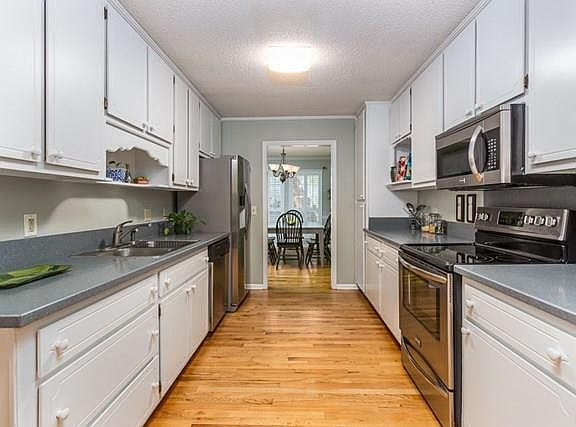 4th image of 112 Shore Rush Cir