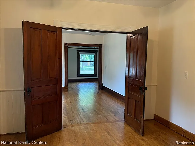825 W Main St — Photo 9
