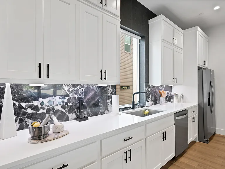 2139 Mail Ave #102 — Photo 12