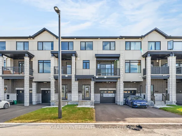 580 Arbia Rdg, Kanata, ON K2S 2S4
