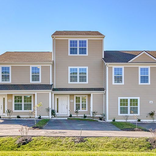 1st image of 210 Twisted Oak Dr